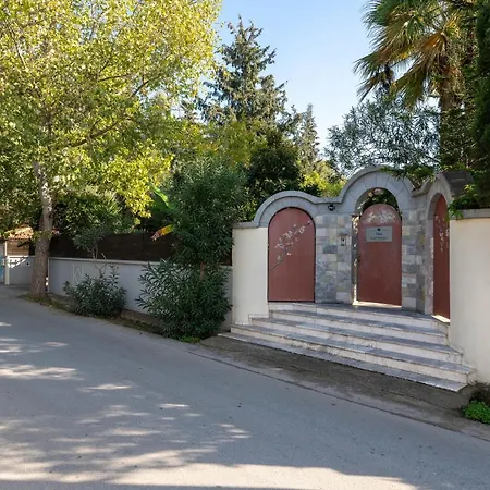 Villa Small Paradise With Private Pool, Jacuzzi And Complete Privacy *