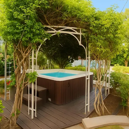 Small Paradise With Private Pool, Jacuzzi And Complete Privacy Villa *