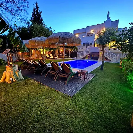 Small Paradise With Private Pool, Jacuzzi And Complete Privacy * Ialisos