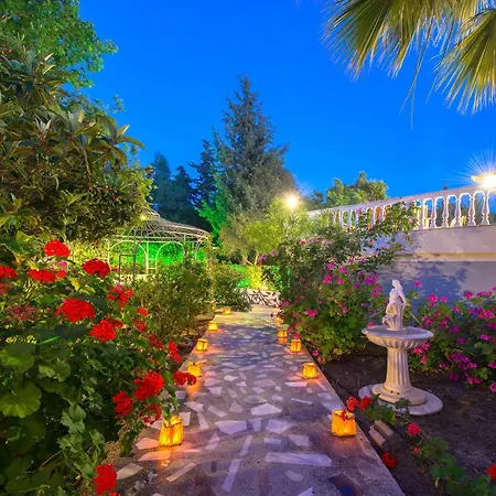 Small Paradise With Private Pool, Jacuzzi And Complete Privacy Villa *